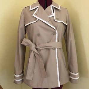 Classic women’s trench coat
